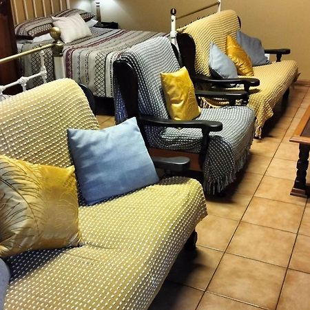 Anri Guesthouse Блумфонтейн Экстерьер фото