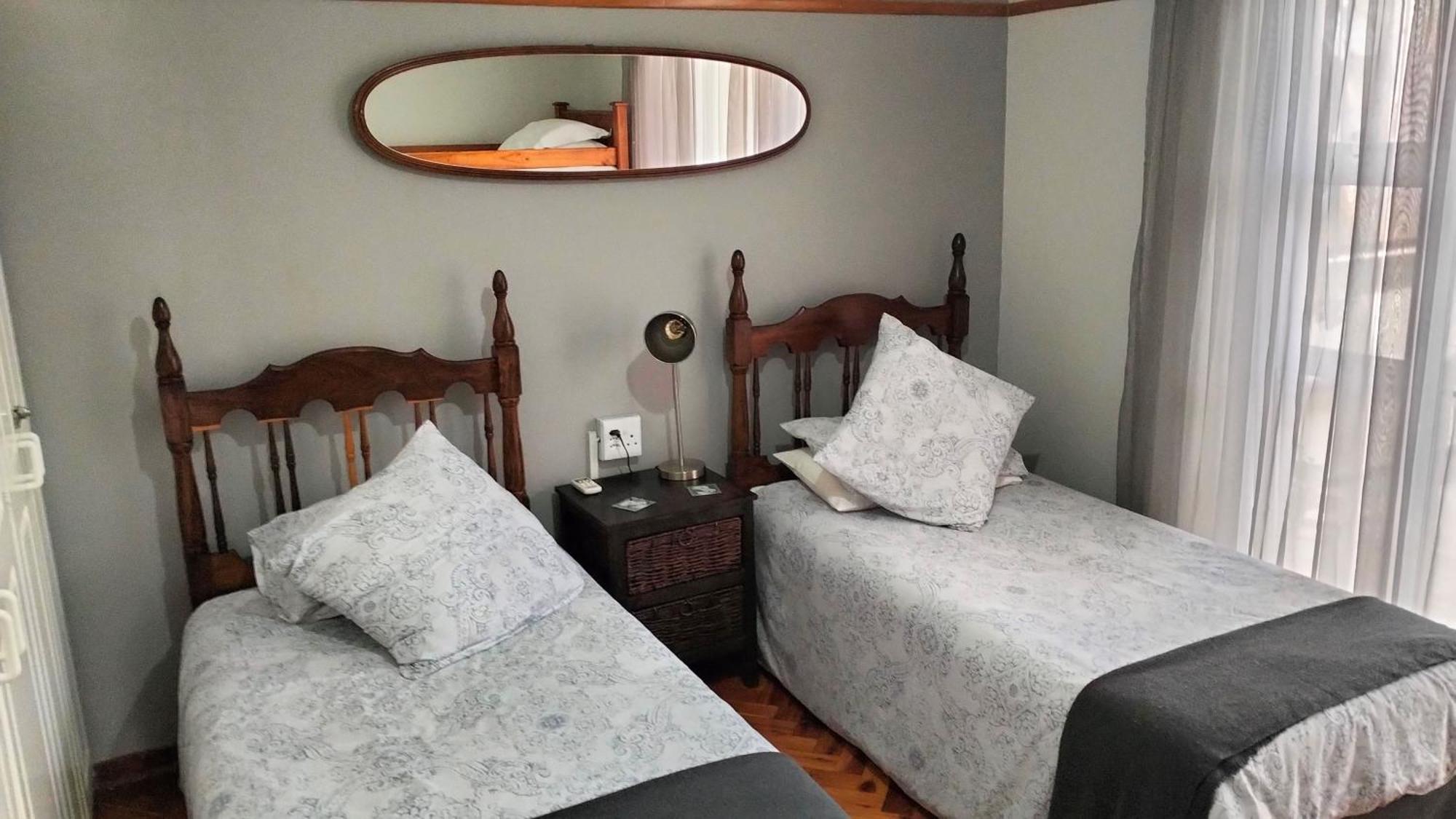 Anri Guesthouse Блумфонтейн Экстерьер фото