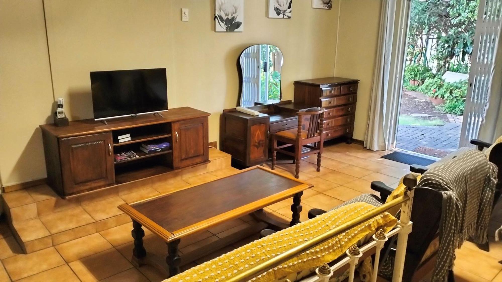 Anri Guesthouse Блумфонтейн Экстерьер фото