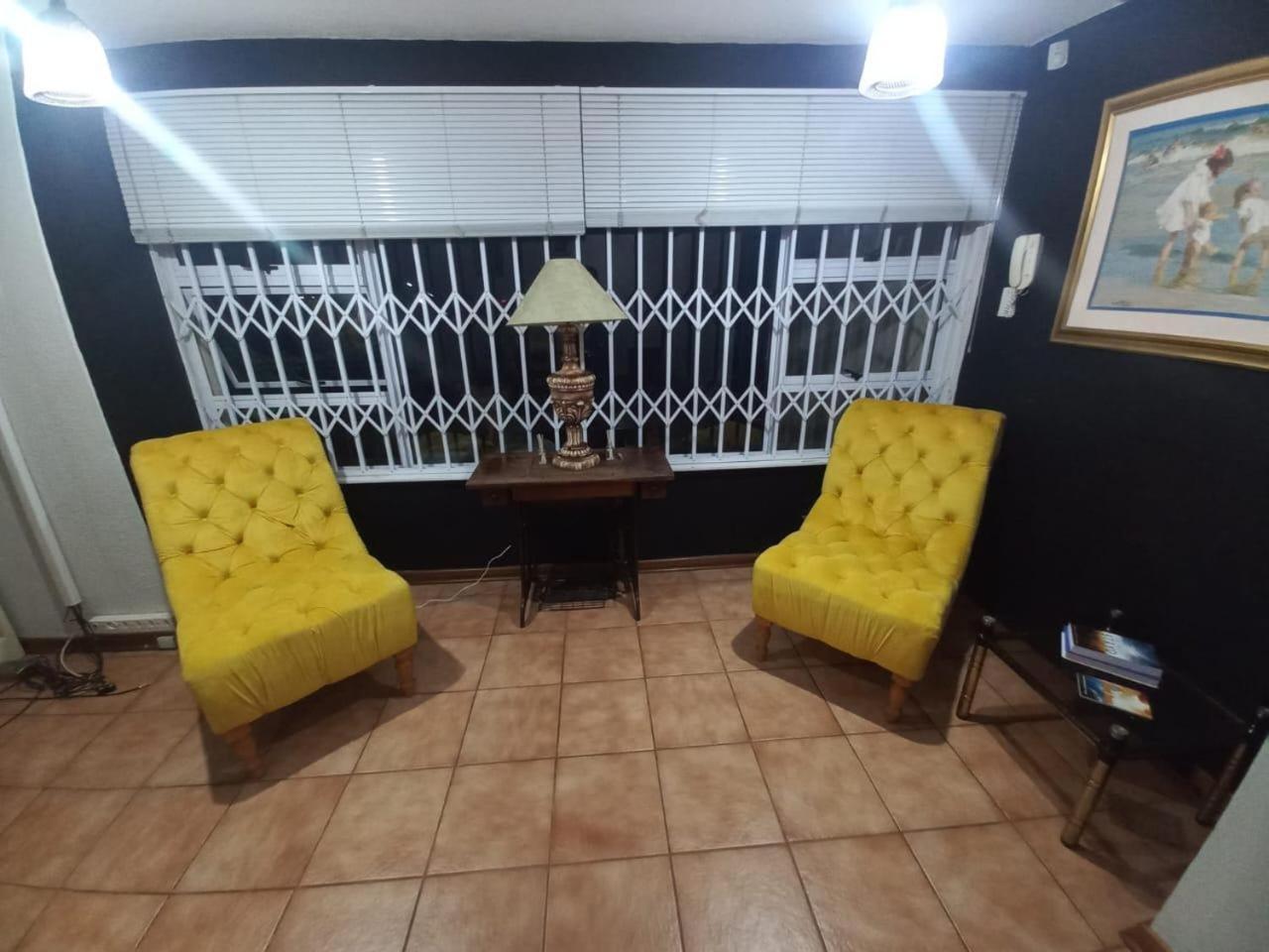 Anri Guesthouse Блумфонтейн Экстерьер фото